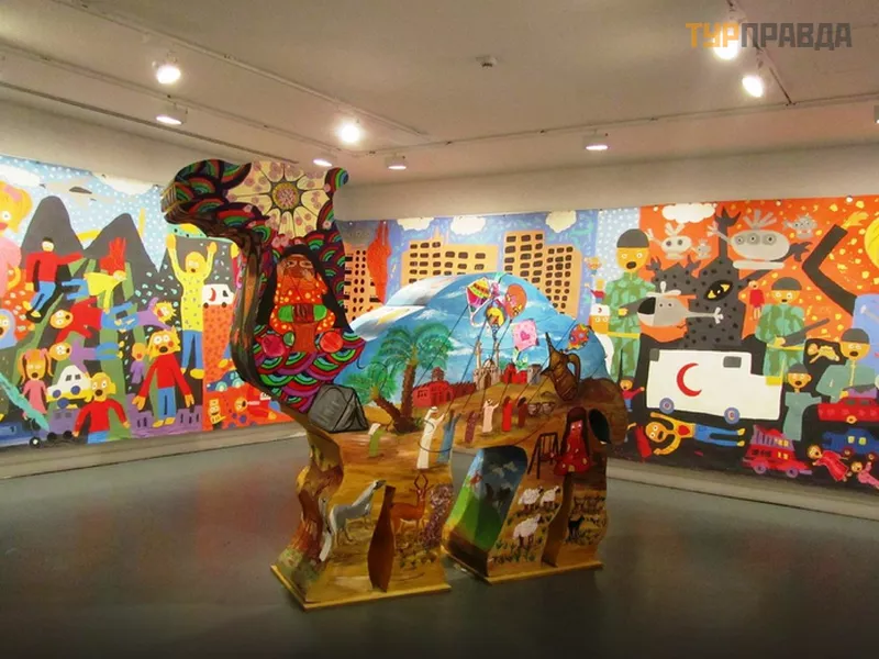 Sharjah art Museum